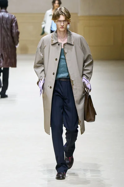Look 38